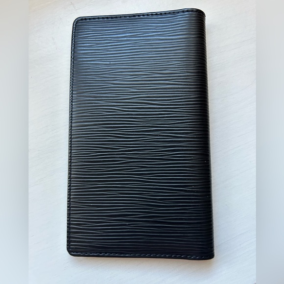 Louis Vuitton Epi Agenda Cover - Picture 2 of 8